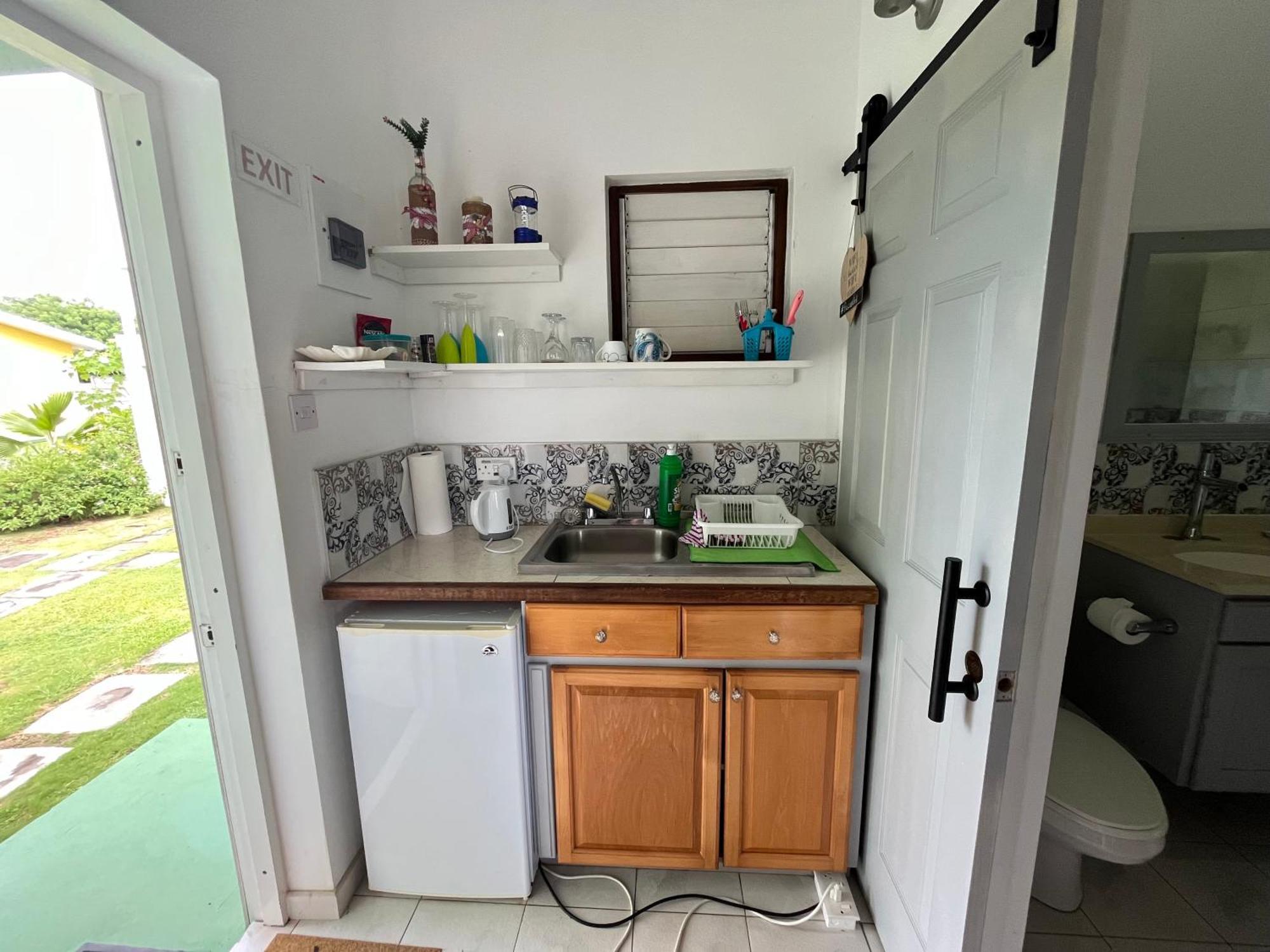Studio Blu At Waves Villa Guesthouse Brighton Village Bagian luar foto