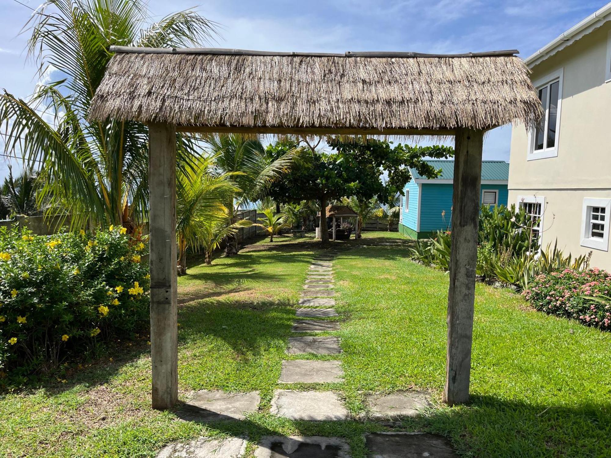 Studio Blu At Waves Villa Guesthouse Brighton Village Bagian luar foto